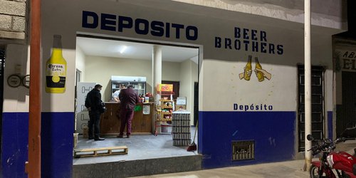 Clausuran tres negocios por violar ley de alcoholes