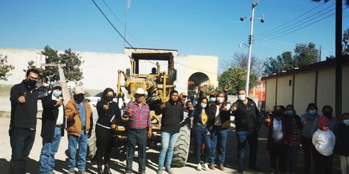 Rehabilitan, limpian y conforman calles en Progreso