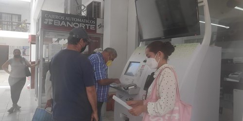 Cajero digital se queda con la feria al pagar trámites de Finanzas
