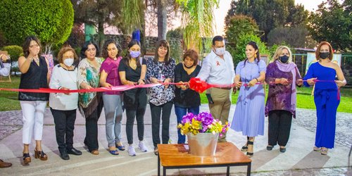 Con exposición pictórica DIF Rioverde conmemora Día de la Mujer