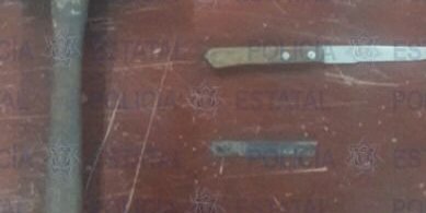 Por provocar daños a una parada de autobús y portar armas prohibidas , Policía Estatal detiene a masculino