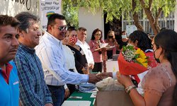 Alcalde Urbiola fue padrino de graduación de estudiantes preparatorianos de Miguel Hidalgo