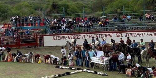 Homenaje a jinete de 16 años que murió en jaripeo del Día del Padre en El Refugio