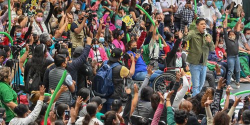 Beneficiarios agradecen a Ricardo Gallardo el programa de apoyo a estudiantes
