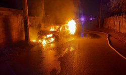 Se incendia vehículo en la colonia San Pablo, de CDFDZ