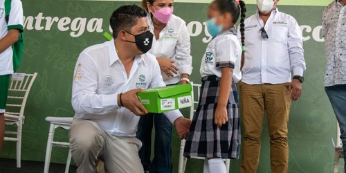 Con apoyos escolares, niñez de Tampamolón, accederá a un mejor futuro