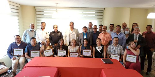Alcalde participó en la entrega de reconocimientos a maestros del sector XI de Primarias