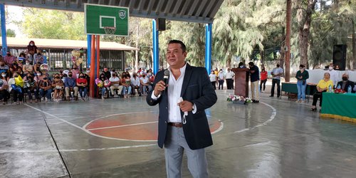 Alcalde llama a padres de familia no dejar que las drogas consuman a sus hijos