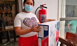 Donan seis ventiladores y pintura a escuelas de San Bartolo