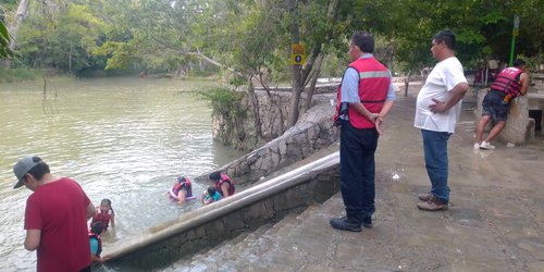 Como medida preventiva evacúan a visitantes de micos