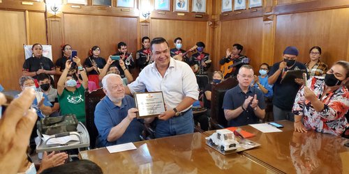 Alcalde reconoce labor de misionero Ronnie Brunson por 50 Aniversario  del Campamento Maranatha