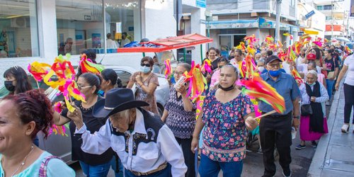 Caminata de Adultos mayores, DIF e INAPAM por las principales calles de Rioverde