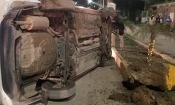 Taxi chocó y volcó sobre bulevar de Cd. del Maíz