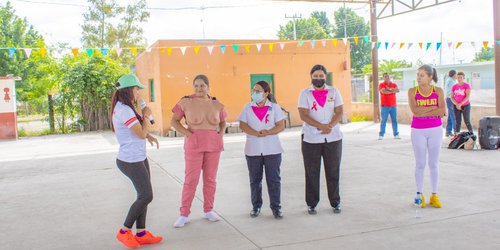 Campaña Luz Rosa contra Cáncer de Mama llevó el DIF a San Bartolo