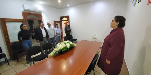 Manejaban oficialía del Registro Civil como "negocio": Cobraban miles de pesos por casar a domicilio