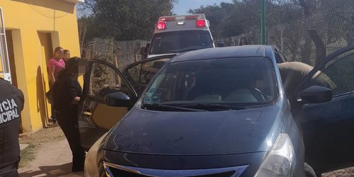 Hombre murió en el interior de su automóvil