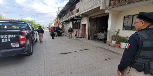 “Revientan” casa usada para venta de droga y esconder objetos robados en Rioverde