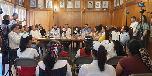 Aprueban en cabildo por unanimidad todos los puntos, y alcalde reconoce trabajo de regidores