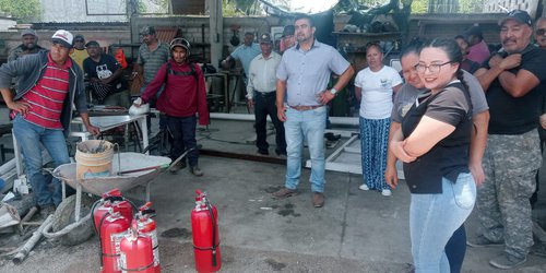 Capacitaron a personal de Obras Públicas y Servicios Municipales en manejo de extintores