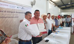 Entregaron más de 100 certificados parcelarios en La Cofradía