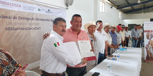 Entregaron más de 100 certificados parcelarios en La Cofradía