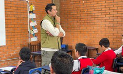 Conmina PVEM a no forrar libros ni cuadernos con plásticos