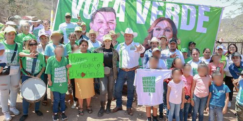 Candidato Urbiola se compromete a rehabilitar camino a comunidad de Bagres