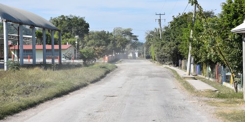 Gobierno del Estado rehabilita caminos de impacto turístico en Tamasopo