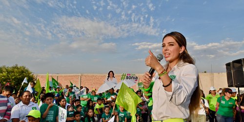 Familias de Pozos y La Pila tendrán apoyo total: Ruth González