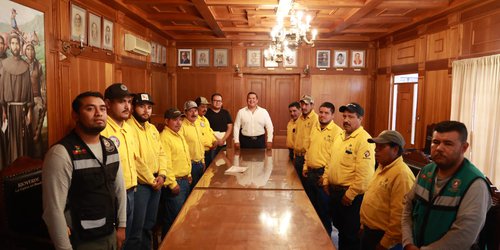 Alcalde paga jornales a brigadistas Red-Fox de El Nacimiento