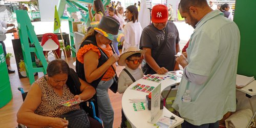 Gobierno Estatal previene adicciones y promueve la salud mental en Fenapo