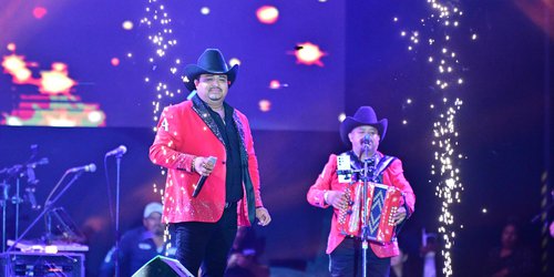 Agrupaciones potosinas ofrecen noche inolvidable en el Teatro del Pueblo