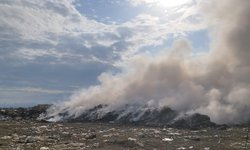 Se incendia relleno sanitario de Valles.