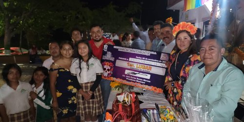 Telebachillerato 1 de octubre gana concurso de altares en Santa Catarina