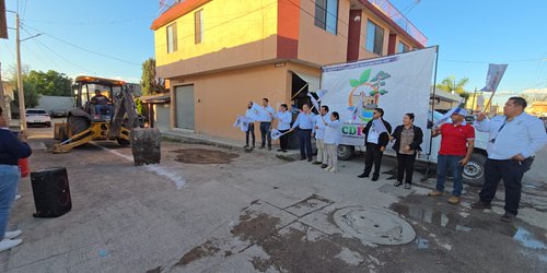 Inicia la pavimentación de la calle Cuauhtémoczin en CDFDZ