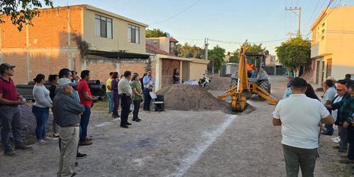 Arranca obra de pavimentación con concreto hidráulico en la calle Roble en CDFDZ