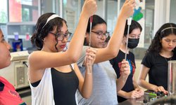Impulsan a mujeres adolescentes en Ciencia y TennologÍa