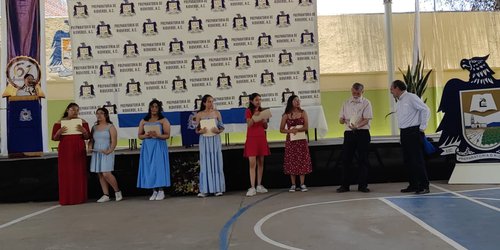Hablan sobre poesía y juventud en la Prepa Río