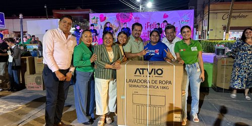 Gobierno Municipal celebra con gran fiesta a las mamás fernandenses