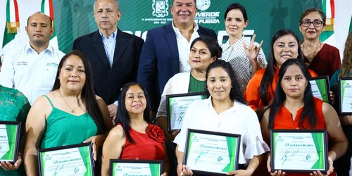Arnulfo Urbiola y Karina Quintero reconocen la labor de los maestros y maestras de Rioverde