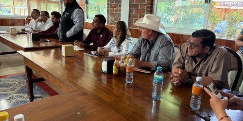Gobierno Estatal apoya a productores afectados por CFE