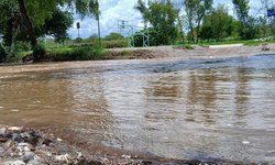 Incremento del caudal deja sin acceso  las comunidades de Adjuntas de Bagres y La Rosita