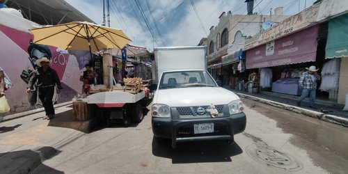 Reportan obstrucción en área de descarga del mercado Cristóbal Colón