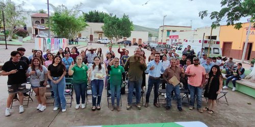 Reitera alcalde de Lagunillas compromiso con la educación y becas estudiantiles
