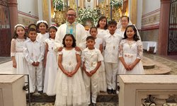 Niños de Casa Hogar CODI reciben su Primera Comunión en emotiva ceremonia