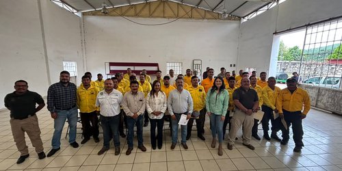 Reconocen labor de brigadistas en Santa Catarina en temporada de incendios 2025
