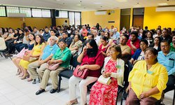 Reconocen la trayectoria y dedicación del personal educativo en la Zona Media