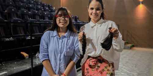 Joven dona su trenza para campaña de pelucas oncológicas en DIF Rioverde
