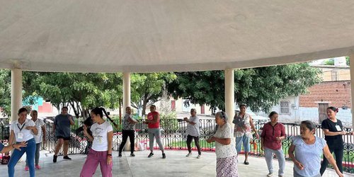 Promueven hábitos saludables entre adultos mayores en San José del Tapanco