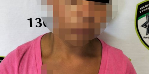 Detienen a mujer por portación de arma prohibida